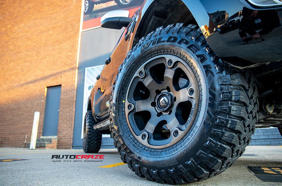 FORD RANGER BEAST BLACK MACHINED WITH DARK TINT